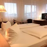 Central Hotel Winnenden 3*