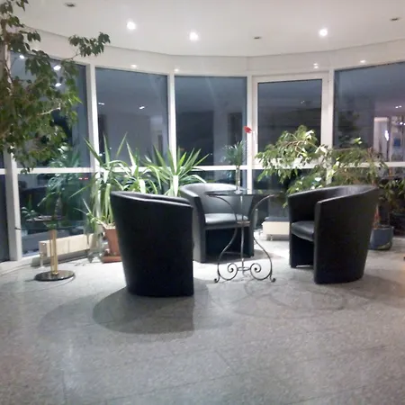 Central Hotel Winnenden 3* ويندن