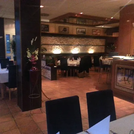 Central Hotel Winnenden 빈넨