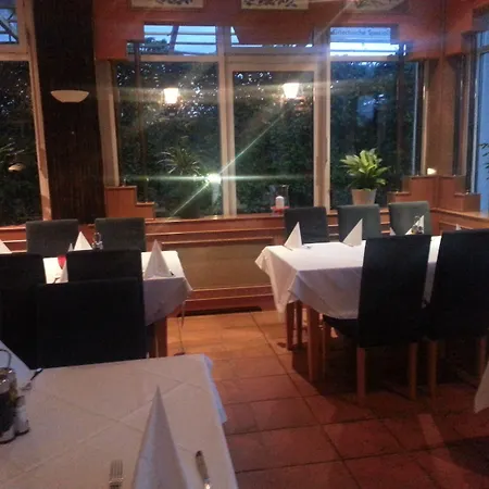 호텔 Central Hotel Winnenden 3*