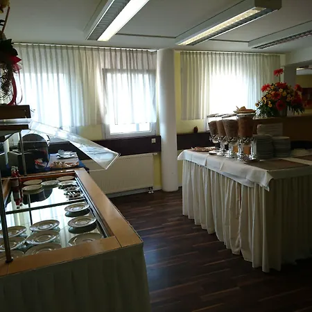 Central Hotel Winnenden ホテル