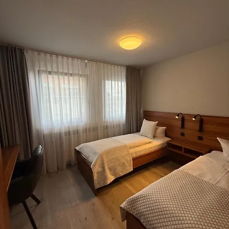 Central Hotel Winnenden 3*